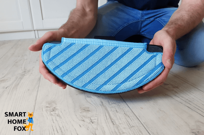 Reusable wipe of the OZMO 950 is attached to the OZMO Pro water tank of the Ecovacs Deebot OZMO T8 Plus